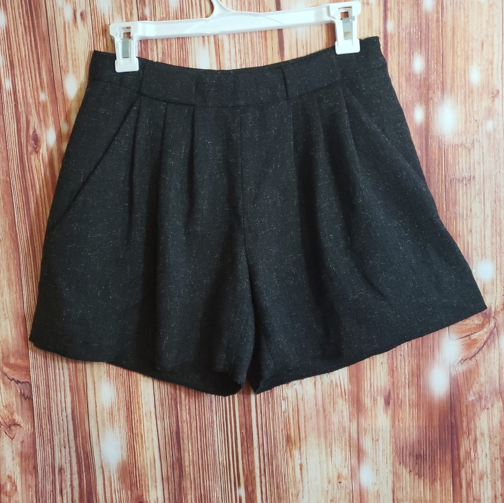 🌵4/$20🌵 Vince Camuto high waisted shorts